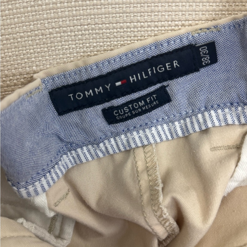 Tommy Hilfiger Tan Chino Pants Versatile Style - Picture 3 of 3